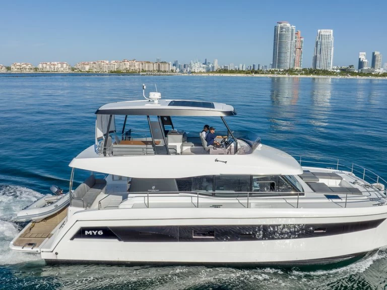 Yacht charter Miami Beach cheap 50