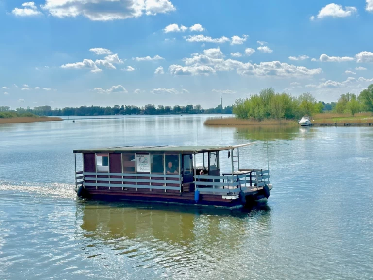 Yacht charter Radewege cheap TS1000