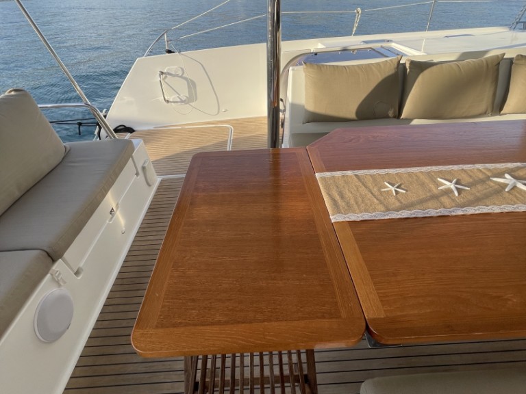 Bareboat Rental Catamaran Fountaine Pajot with a boat licence