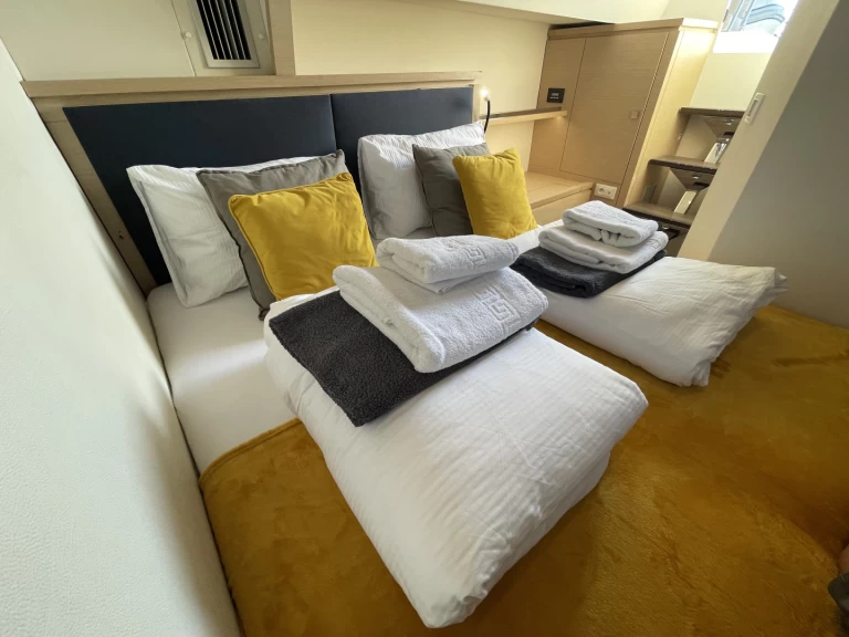 Catamaran rental in Lefkáda - Fountaine Pajot Saba 50