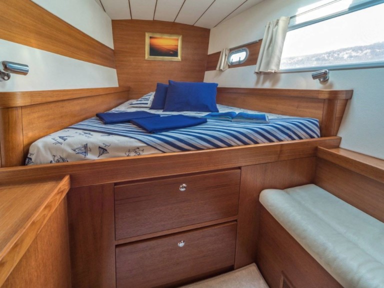 Bareboat Rental Catamaran Lagoon with a boat licence