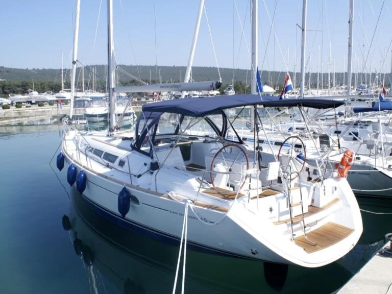 Bareboat Rental Sailboat Jeanneau with a boat licence