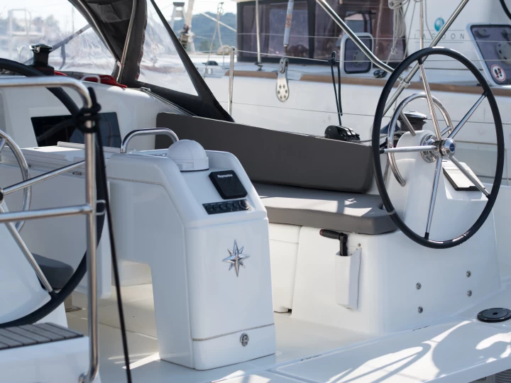 Sailboat for rent Skiathos at the best price