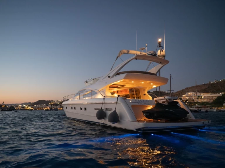 Luxury Yacht for rent Athens at the best price