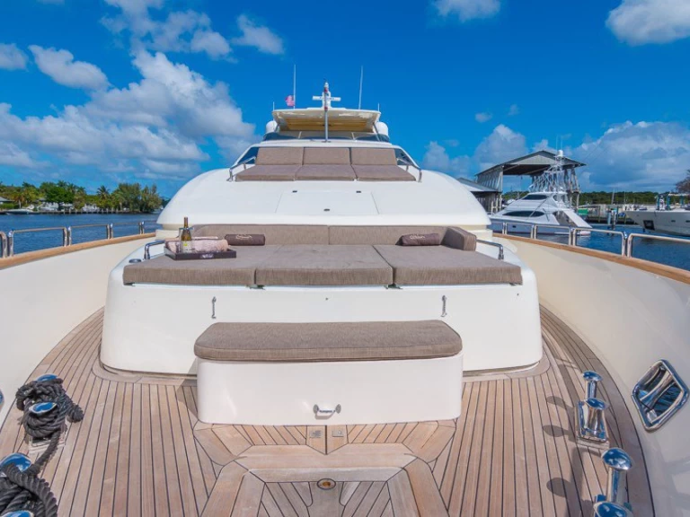 Bareboat Rental Luxury Yacht Azimut with a boat licence