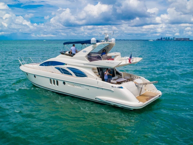 Rent a Azimut Azimut 62 Fly Miami Beach