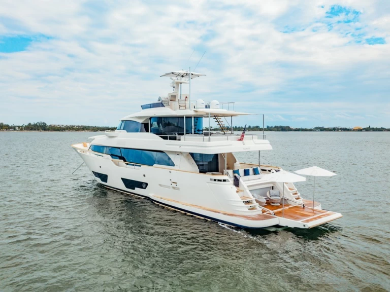 Custom Line Custom Line 95' in Miami Beach on SamBoat