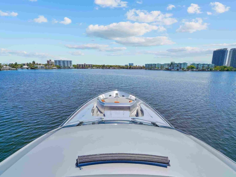 Pershing Pershing 94' in Miami Beach on SamBoat