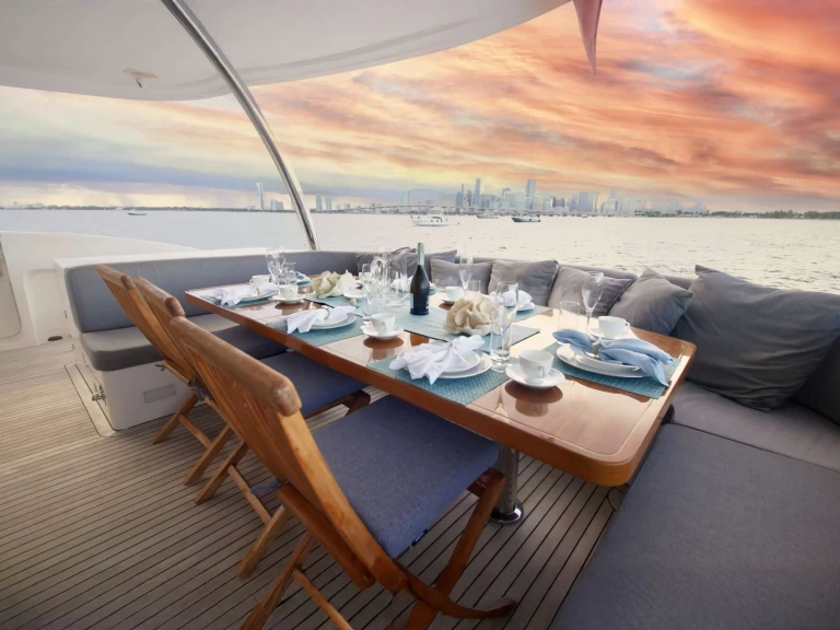 Horizon HAPPY HOUR charter bareboat or captained in  City of Lighthouse Point