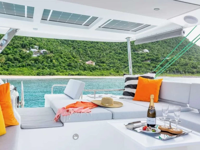 Luxury Yacht rental in U.S. Virgin Islands - Voyage CELESTINE