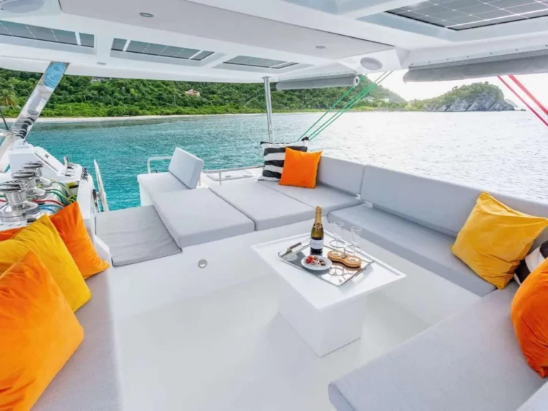 Luxury Yacht rental with or without captain Voyage U.S. Virgin Islands