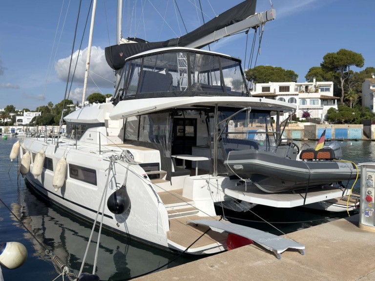 Catamaran rental in Can Pastilla - Lagoon Lagoon 51