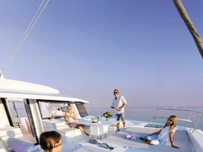 Catamaran for rent Nassau at the best price