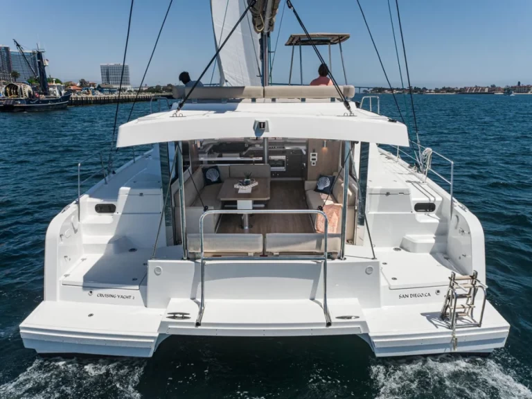 Yacht charter Harbor Island cheap Bali 4.4