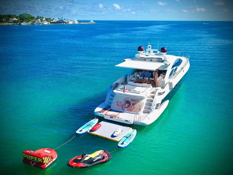 Luxury Yacht rental in Miami Beach - Azimut 86’ azimut S 2