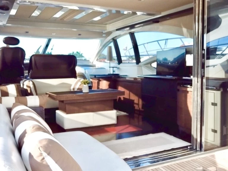 Yacht charter Miami Beach cheap Azimut 62 S