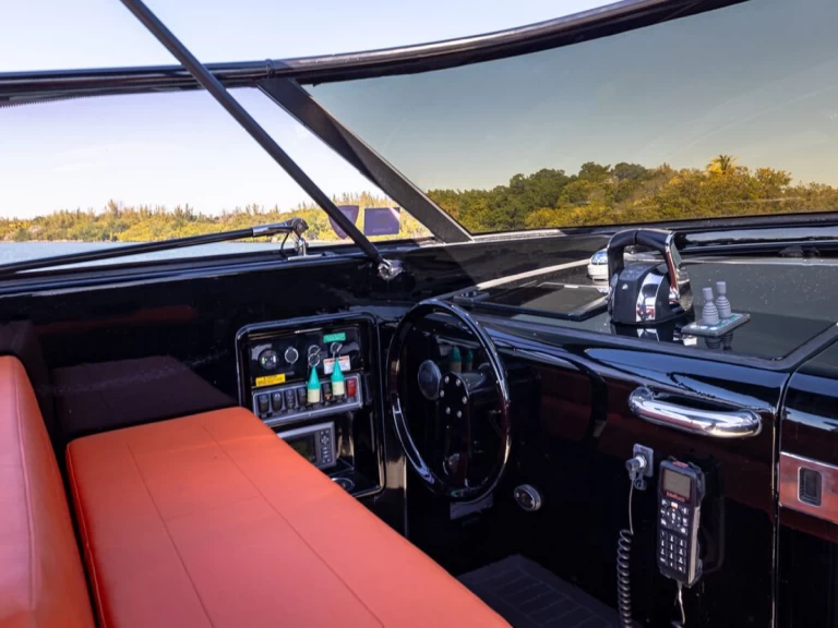 Yacht charter Miami cheap VanDutch 40