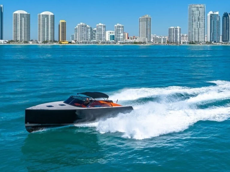 Motorboat rental in Miami - VanDutch VanDutch 40