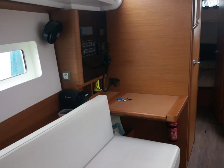 Bareboat Rental Sailboat Jeanneau with a boat licence