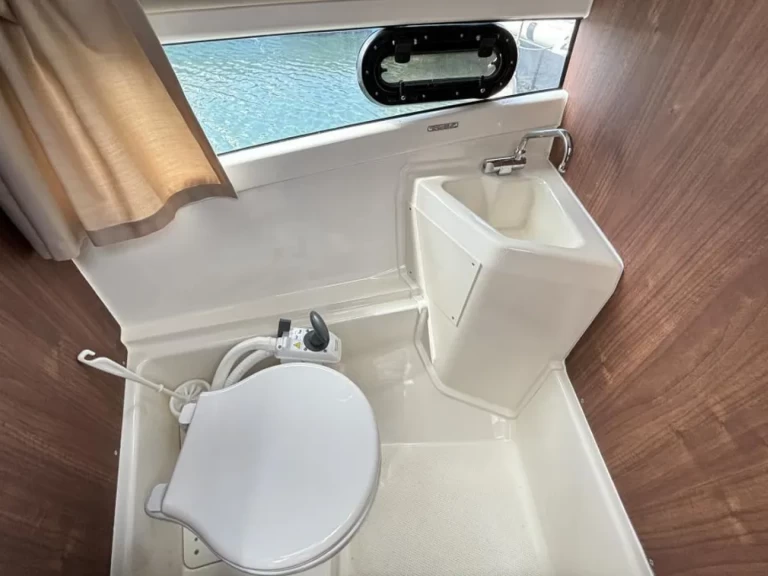 Motorboat for rent Sorrento at the best price