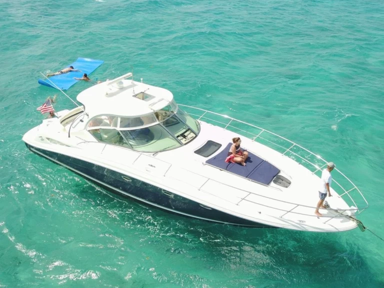 Sea Ray 42 in Miami Beach on SamBoat
