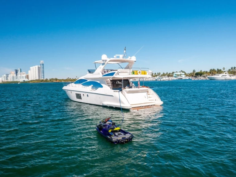 Bareboat Rental Luxury Yacht Azimut with a boat licence