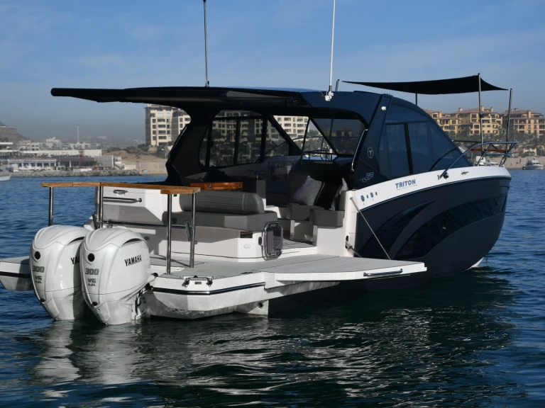 Luxury Yacht rental with or without captain Yamaha Cabo San Lucas