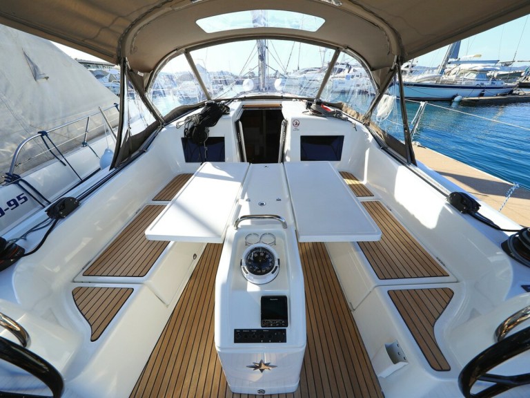 Rent a Jeanneau Sun Odyssey 410 Zadar