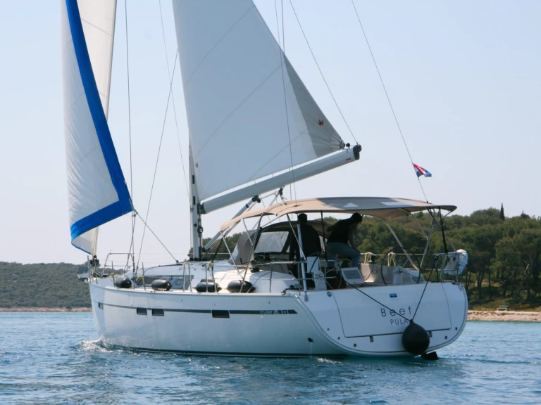 Yacht charter Pula cheap Cruiser 46