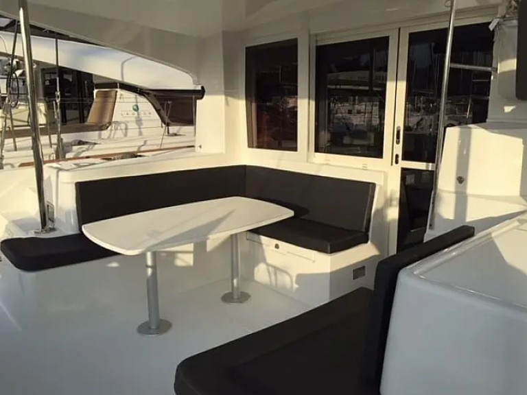 Yacht charter Alimos cheap Lagoon 40