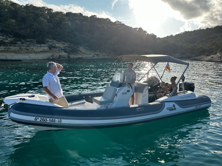 MV Marine GT25 charter bareboat or captained in  El Toro