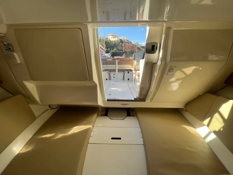 Motorboat for rent El Toro at the best price