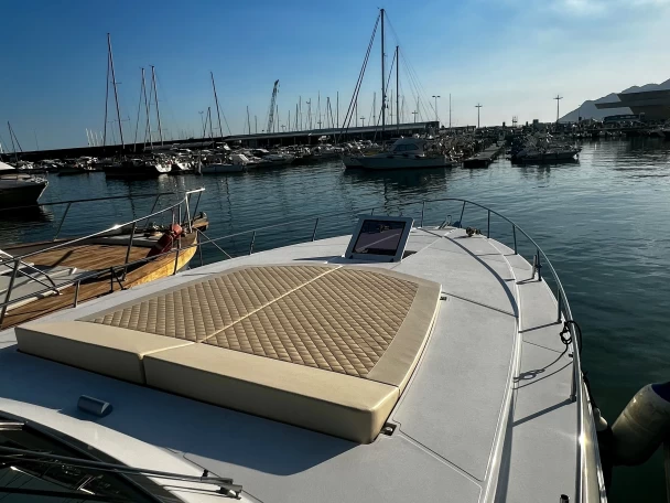 Motorboat rental with or without captain Ferretti Salerno