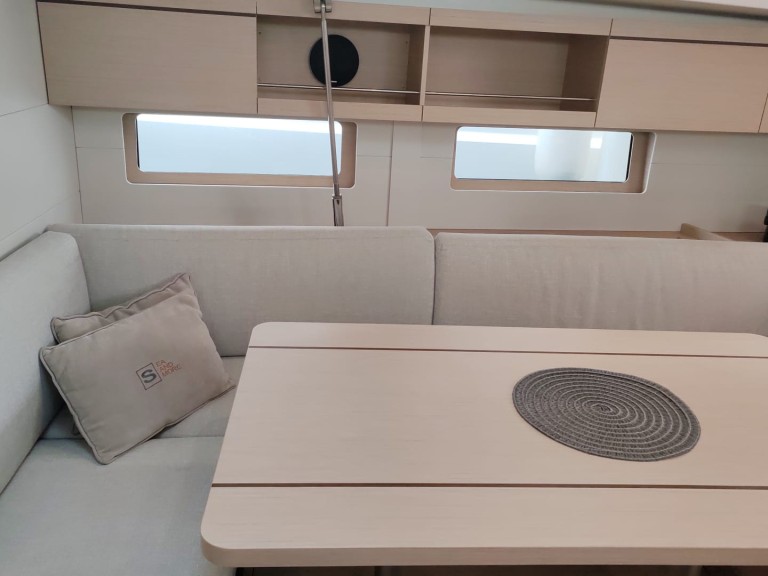 Sailboat rental in Rogoznica - Bénéteau Oceanis 46.1