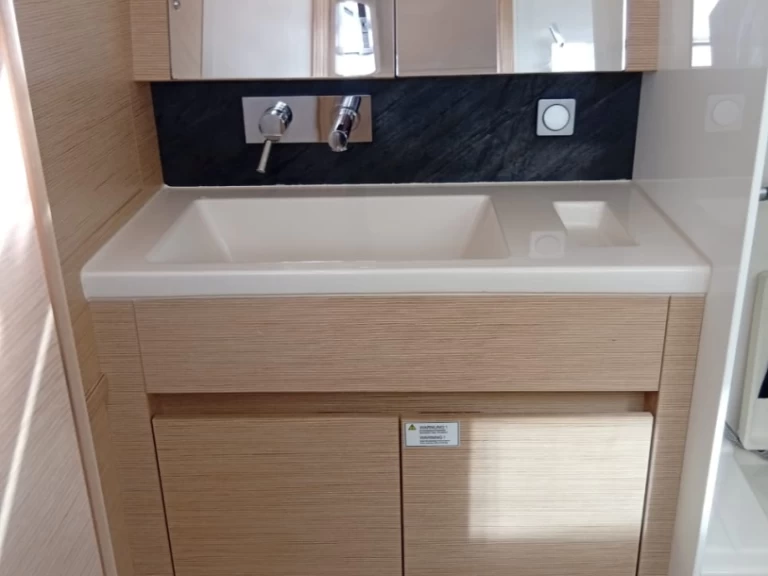 Bareboat Rental Sailboat Hanse with a boat licence