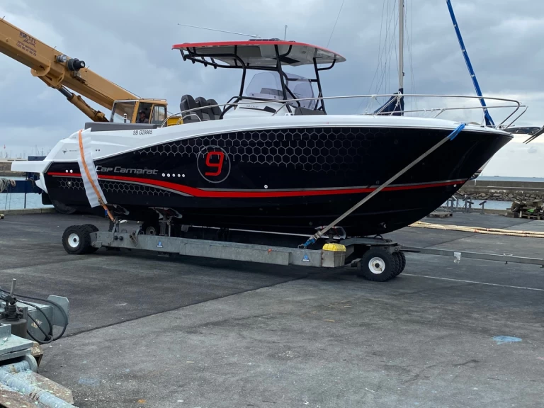 Motorboat rental in Saint-Quay-Portrieux - Jeanneau Cap Camarat 9.0 CC