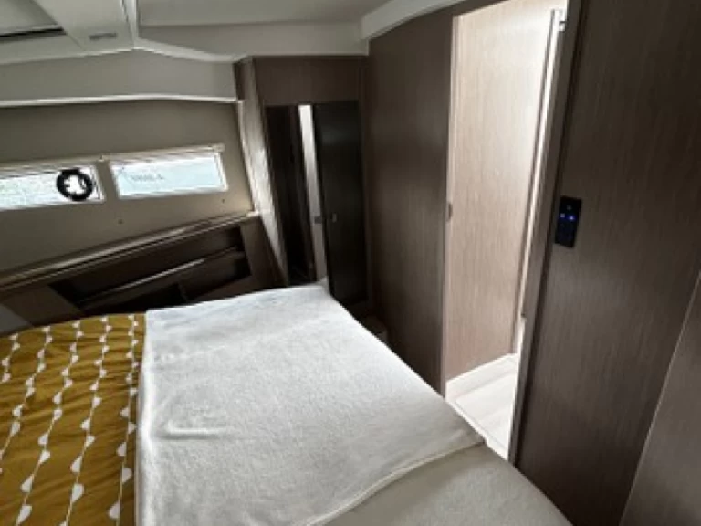 Motorboat for rent El Toro at the best price