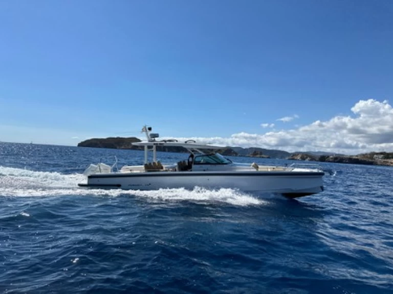 Boat rental Axopar Axopar 37 Sun-Top in El Toro on Samboat