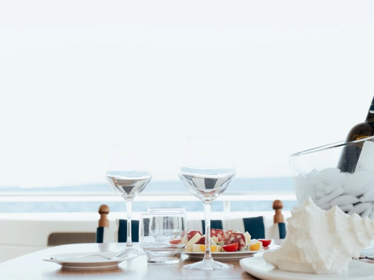 Luxury Yacht for rent Glyfada at the best price