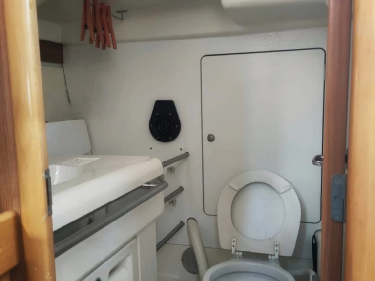 Sailboat rental with or without captain Etap La Seyne-sur-Mer