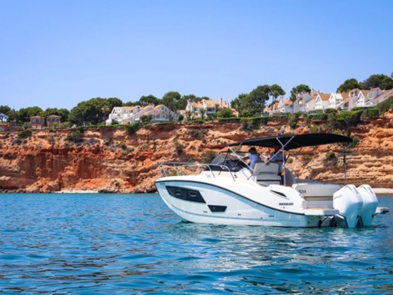 Yacht charter El Toro cheap 875 Sundeck