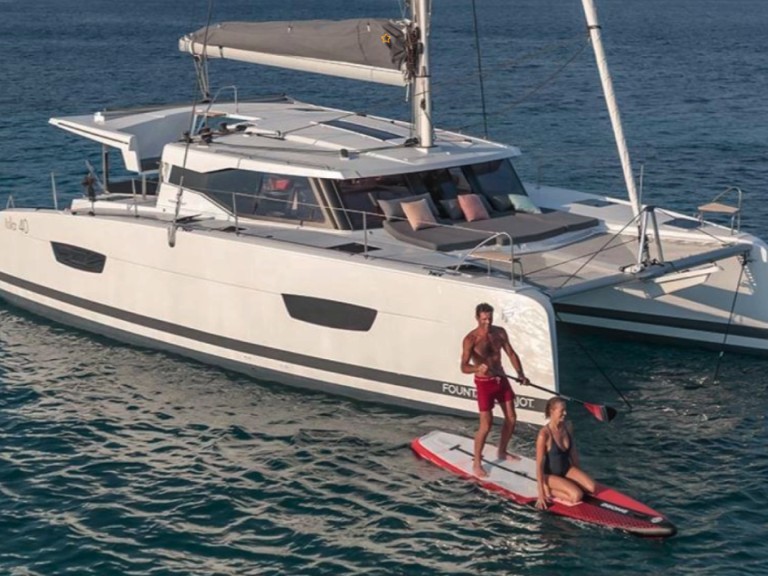 Catamaran rental in Pointe-à-Pitre - Fountaine Pajot Isla 40