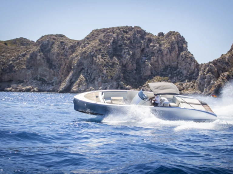 Motorboat rental with or without captain Frauscher El Toro