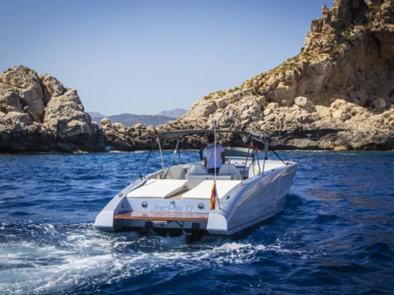 Motorboat for rent El Toro at the best price