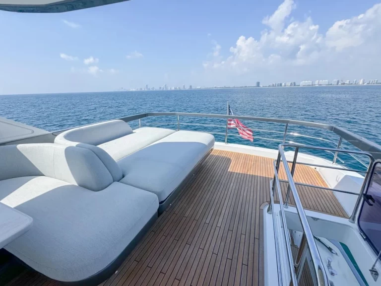 Bareboat Rental Luxury Yacht Azimut with a boat licence