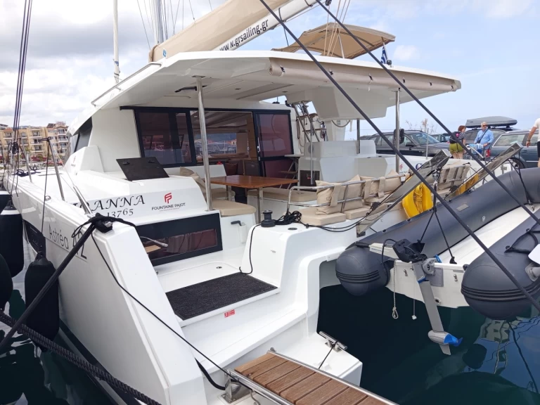 Boat rental Fountaine Pajot Astrea 42 in Lefkáda on Samboat