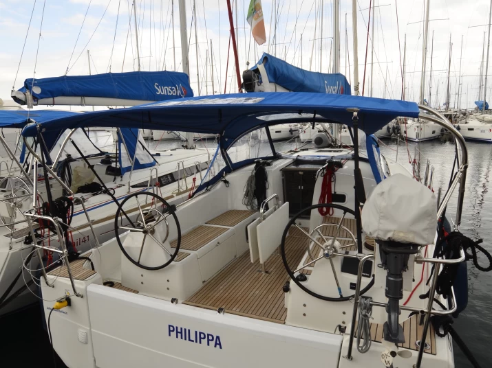 Sailboat rental in Cannigione - Jeanneau Sun Odyssey 380