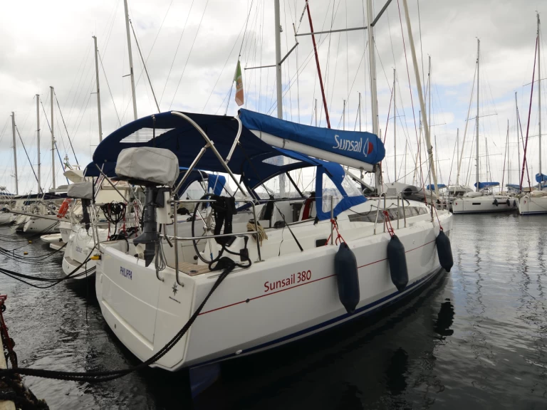 Sailboat rental with or without captain Jeanneau Cannigione