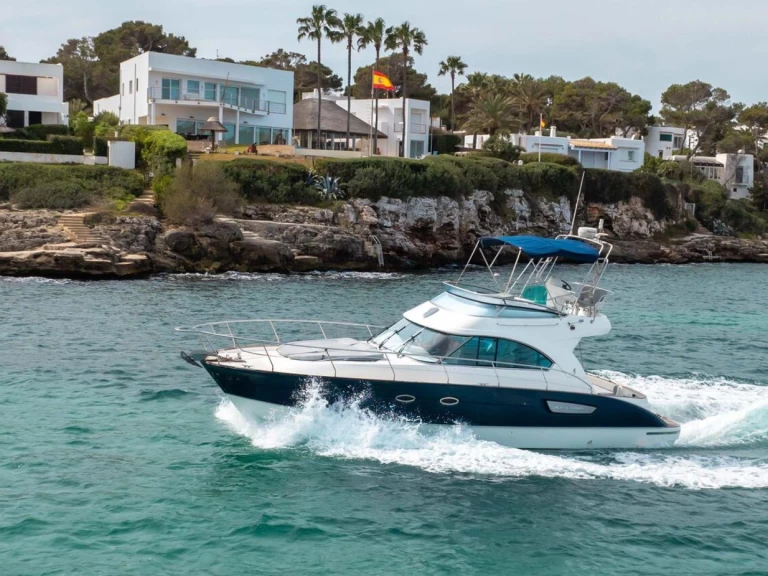 Bénéteau Antares 12 Fly charter bareboat or captained in  Pomer