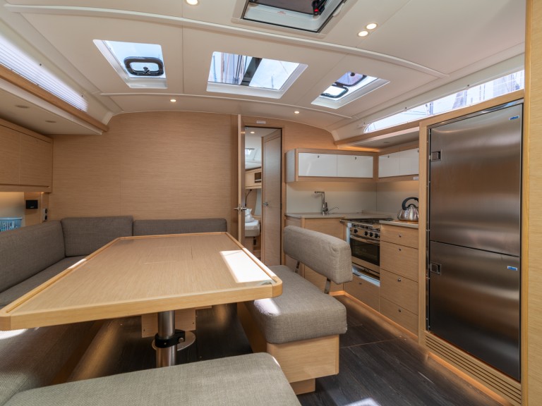 Boat rental Dufour Dufour 470 in Trogir on Samboat